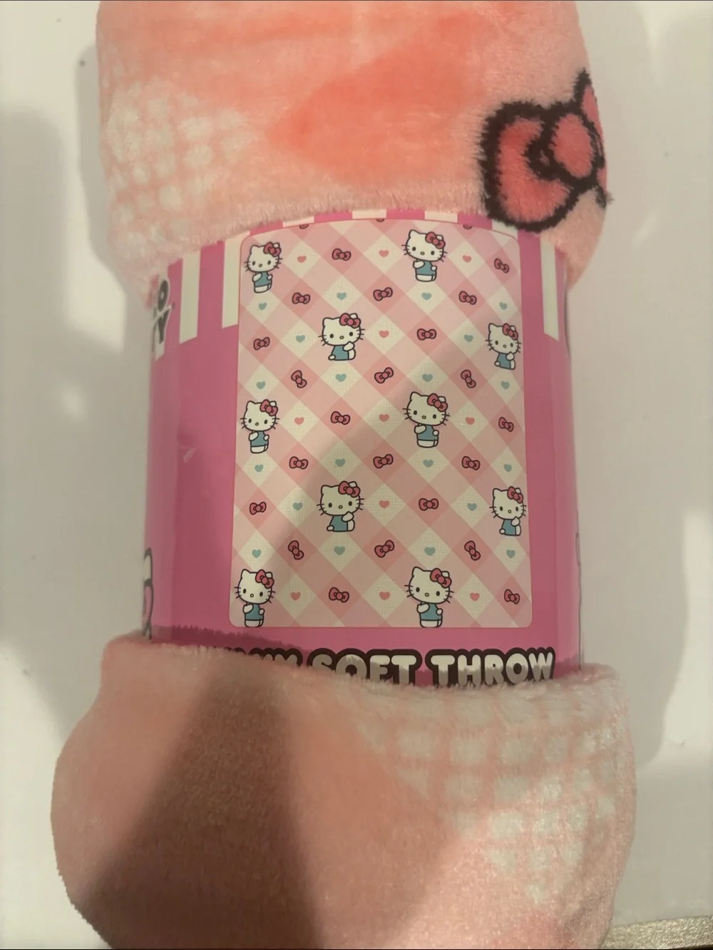 Hello Kitty Pink Plush Throw Blanket with Bow Accent brand new